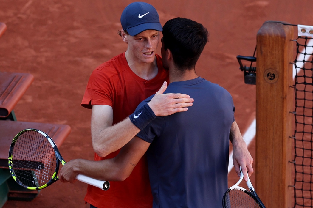 Jannik Sinner loses to Carlos Alcaraz in the Roland Garros semifinals